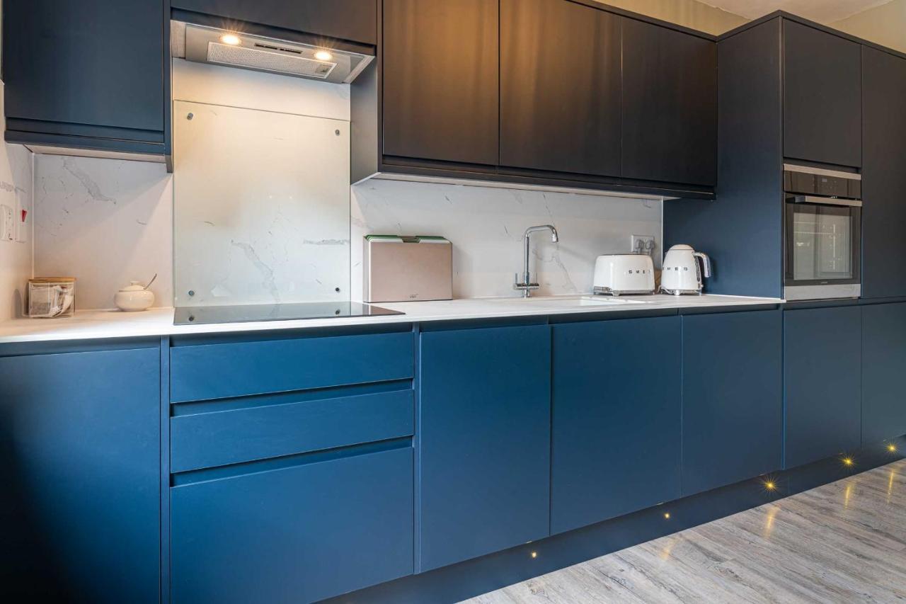 Beautiful Modern 1 Bedroom Apartment, City Centre Bath Exterior foto